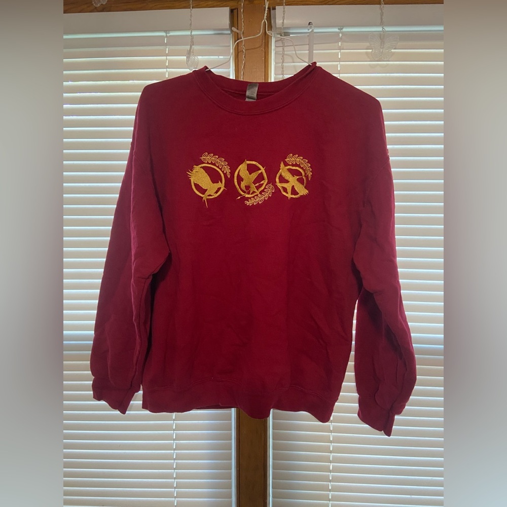 HINGER GAMES CREWNECK- Gildan Maroon Sweatshirt with Gold Design